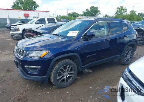 2018 Jeep Compass Latitude 4X4 z USA, uszkodzony, nr VIN 3C4NJDBB5JT456685